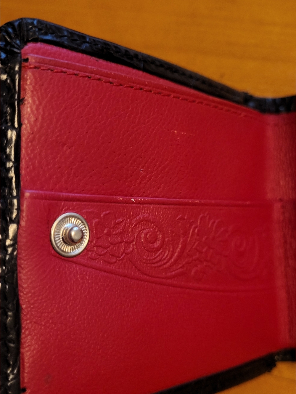 Brighton Compact Wallet Haircalf Flap & Croc Embossed Leather Body - Picture 6 of 9